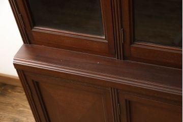 和製アンティーク　大正〜昭和初期　ヨーロピアンなモダンデザインが目を惹く、クラシカルな雰囲気のキャビネット(食器棚、飾り棚、収納棚、戸棚、カップボード、本箱、ブックケース)(R-062360)