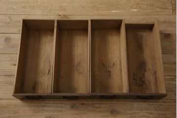 和製アンティーク　明治大正期　和モダンの雰囲気を盛り上げる四尺水屋箪笥サイドボード(戸棚、収納棚、サイドキャビネット、リビングボード、引き出し)(R-062363)