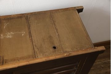 和製アンティーク　明治大正期　和モダンの雰囲気を盛り上げる四尺水屋箪笥サイドボード(戸棚、収納棚、サイドキャビネット、リビングボード、テレビ台)(R-062364)