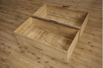和製アンティーク　中部桐材　小引き出し4杯付きが珍しい!!変わり型の佐渡箪笥ローボード(八幡箪笥、衣装タンス、引き出し、時代箪笥、収納たんす、ローチェスト)(R-062367)