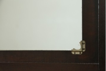 中古　美品　軽井沢彫り　凛と佇む桜の姿が彫刻されたワードローブ　(R-062368)