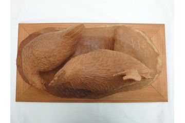 昭和初期　中村七十郎作　角刀　木の温かみを感じる木彫りの置物(チャボ、鳥、二羽、置き物、共箱付き、彫刻家、宮大工)(R-062371)