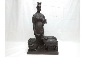 TAKEZO　新海竹蔵　ブロンズ　穏やかな表情の女性と羊の置物(置き物、近代彫刻)(R-062376)