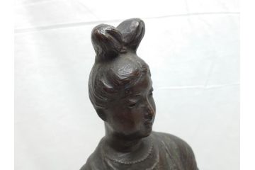 TAKEZO　新海竹蔵　ブロンズ　穏やかな表情の女性と羊の置物(置き物、近代彫刻)(R-062376)