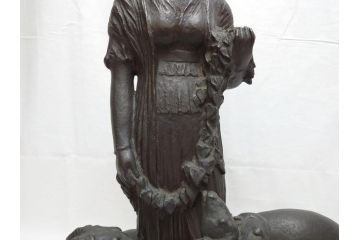TAKEZO　新海竹蔵　ブロンズ　穏やかな表情の女性と羊の置物(置き物、近代彫刻)(R-062376)