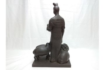 TAKEZO　新海竹蔵　ブロンズ　穏やかな表情の女性と羊の置物(置き物、近代彫刻)(R-062376)
