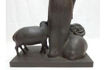TAKEZO　新海竹蔵　ブロンズ　穏やかな表情の女性と羊の置物(置き物、近代彫刻)(R-062376)
