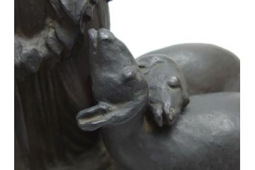 TAKEZO　新海竹蔵　ブロンズ　穏やかな表情の女性と羊の置物(置き物、近代彫刻)(R-062376)
