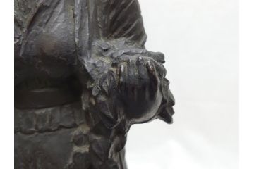 TAKEZO　新海竹蔵　ブロンズ　穏やかな表情の女性と羊の置物(置き物、近代彫刻)(R-062376)