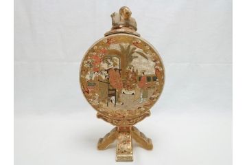 激レア!　明治時代　薩摩錦手　花と人物図鼠蓋太鼓形香炉　繊細な職人技が光る香炉(鑑定書付き、共箱付き、置物、ディスプレイ、仏具)(R-062379)
