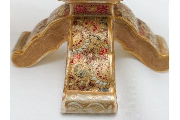激レア!　明治時代　薩摩錦手　花と人物図鼠蓋太鼓形香炉　繊細な職人技が光る香炉(鑑定書付き、共箱付き、置物、ディスプレイ、仏具)(R-062379)