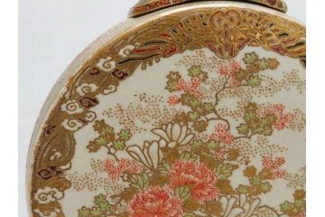激レア!　明治時代　薩摩錦手　花と人物図鼠蓋太鼓形香炉　繊細な職人技が光る香炉(鑑定書付き、共箱付き、置物、ディスプレイ、仏具)(R-062379)