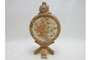 激レア!　明治時代　薩摩錦手　花と人物図鼠蓋太鼓形香炉　繊細な職人技が光る香炉(鑑定書付き、共箱付き、置物、ディスプレイ、仏具)(R-062379)