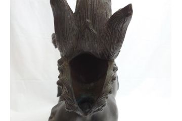 明治期　古銅　塗金　特大　鞠獅子　玉乗り　香炉　勇ましく異彩を放つ表情に惹きつけられる獅子の置物(玉獅子、置き物、仏具、インテリア、ディスプレイ)(R-062382)