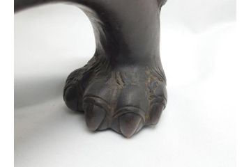明治期　古銅　塗金　特大　鞠獅子　玉乗り　香炉　勇ましく異彩を放つ表情に惹きつけられる獅子の置物(玉獅子、置き物、仏具、インテリア、ディスプレイ)(R-062382)