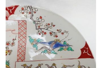 幕末期　伊万里焼　色絵　梅　双鶴　花文　1尺4寸皿　約41cm　色彩豊かで食卓が華やぐ大皿(一尺四寸、和食器、和皿)(R-062388)