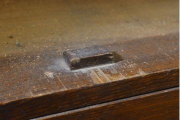 和製アンティーク　昭和初期　栓材　レトロな雰囲気を醸し出すスリムサイズの本箱(ブックケース、キャビネット、収納棚、戸棚、飾り棚)(R-062403)