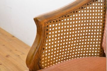 中古　DREXEL HERITAGE(ドレクセルヘリテイジ)　Grand Villa(グランドヴィラ)　くつろぎの時間を演出するキャスター付きアームチェア(椅子、イス、ダイニングチェア)(R-062404)
