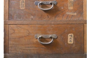 和製アンティーク　前面欅(ケヤキ)材　引き出し9杯　小物収納に活躍する薬箪笥(ローチェスト、道具箪笥、薬タンス、引き出し、収納箪笥)(R-062406)