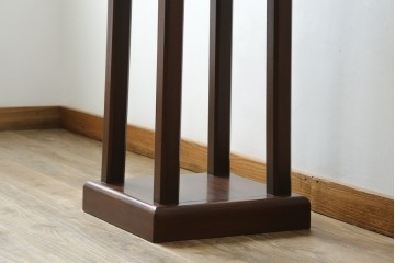 和製アンティーク　激レア　彫刻家　山根八春(やまねやつはる、はっしゅん)　レリーフ入り　なかなかお目にかかれない希少なサイドテーブル　(R-062411)