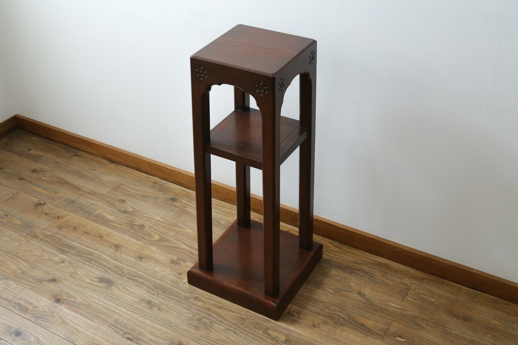 和製アンティーク　激レア　彫刻家　山根八春(やまねやつはる、はっしゅん)　レリーフ入り　なかなかお目にかかれない希少なサイドテーブル　(R-062411)