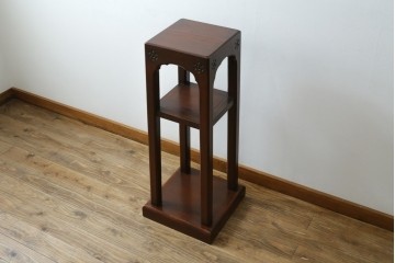 和製アンティーク　激レア　彫刻家　山根八春(やまねやつはる、はっしゅん)　レリーフ入り　なかなかお目にかかれない希少なサイドテーブル　(R-062411)