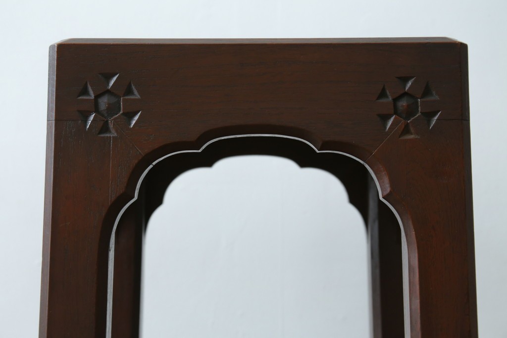 和製アンティーク　激レア　彫刻家　山根八春(やまねやつはる、はっしゅん)　レリーフ入り　なかなかお目にかかれない希少なサイドテーブル　(R-062411)