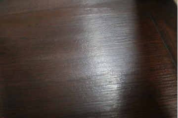 和製アンティーク　激レア　彫刻家　山根八春(やまねやつはる、はっしゅん)　レリーフ入り　なかなかお目にかかれない希少なサイドテーブル　(R-062411)