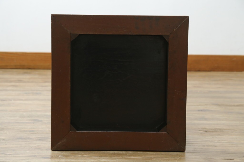 和製アンティーク　激レア　彫刻家　山根八春(やまねやつはる、はっしゅん)　レリーフ入り　なかなかお目にかかれない希少なサイドテーブル　(R-062411)