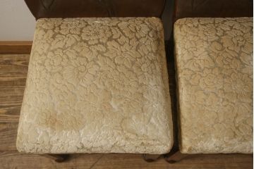 和製アンティーク　彫刻家　山根八春(やまねやつはる、はっしゅん)　背もたれの植物柄やレリーフが目を惹くチェア2脚セット(ダイニングチェア、アームレスチェア、椅子、イス)(R-062412)
