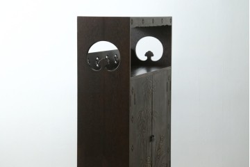 和製アンティーク　彫刻家　山根八春(やまねやつはる、はっしゅん)　吉祥モチーフが散りばめられた収納棚　(R-062413)