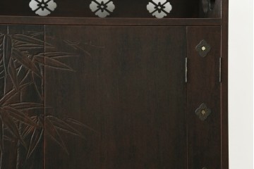 和製アンティーク　彫刻家　山根八春(やまねやつはる、はっしゅん)　吉祥モチーフが散りばめられた収納棚　(R-062413)