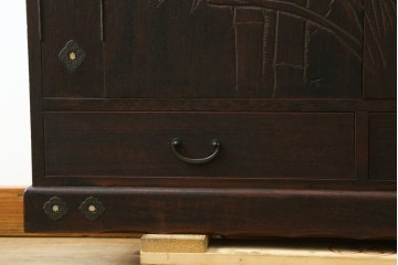 和製アンティーク　彫刻家　山根八春(やまねやつはる、はっしゅん)　吉祥モチーフが散りばめられた収納棚　(R-062413)