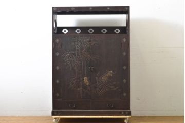 和製アンティーク　彫刻家　山根八春(やまねやつはる、はっしゅん)　吉祥モチーフが散りばめられた収納棚(キャビネット、戸棚、引き出し)(R-062413)