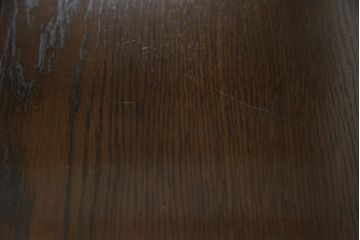 中古　美品　カリモク家具(karimoku)　ドマーニ(domani)　シックな色合いと凝った面取りデザインがクラシカルな雰囲気を醸し出すサイドボード(サイドキャビネット、収納棚、戸棚、飾り棚)(R-062414)
