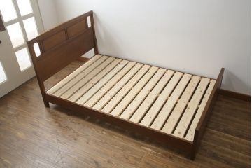 中古　DREXEL HERITAGE(ドレクセルヘリテイジ)　Triune(トライユン)　落ち着いた雰囲気づくりを叶えるベッド(セミダブル)(R-062415)