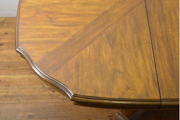 中古　DREXEL HERITAGE(ドレクセルヘリテイジ)　Grand Villa(グランドヴィラ)　上品なデザインのダイニングテーブル(エクステンションテーブル、拡張式テーブル、食卓、2人掛け、4人掛け、6人掛け)(定価約60万円)(R-062416)