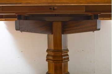 中古　DREXEL HERITAGE(ドレクセルヘリテイジ)　Grand Villa(グランドヴィラ)　上品なデザインのダイニングテーブル(エクステンションテーブル、拡張式テーブル、食卓、2人掛け、4人掛け、6人掛け)(定価約60万円)(R-062416)