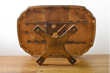 中古　DREXEL HERITAGE(ドレクセルヘリテイジ)　Grand Villa(グランドヴィラ)　上品なデザインのダイニングテーブル(エクステンションテーブル、拡張式テーブル、食卓、2人掛け、4人掛け、6人掛け)(定価約60万円)(R-062416)