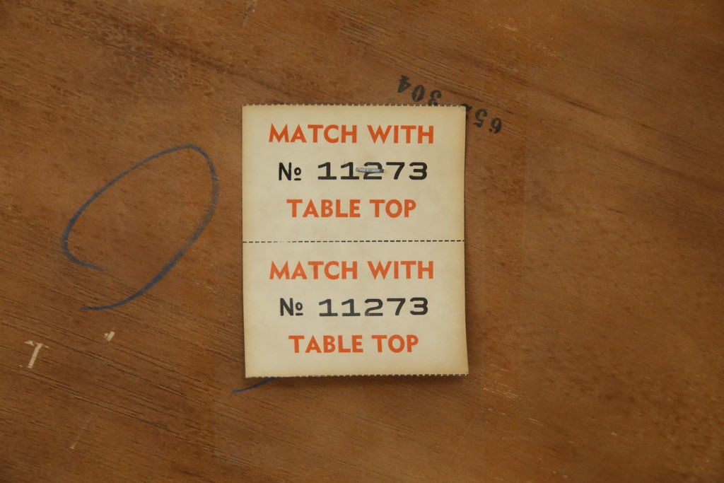 中古　DREXEL HERITAGE(ドレクセルヘリテイジ)　Grand Villa(グランドヴィラ)　上品なデザインのダイニングテーブル　定価約60万円　(R-062416)