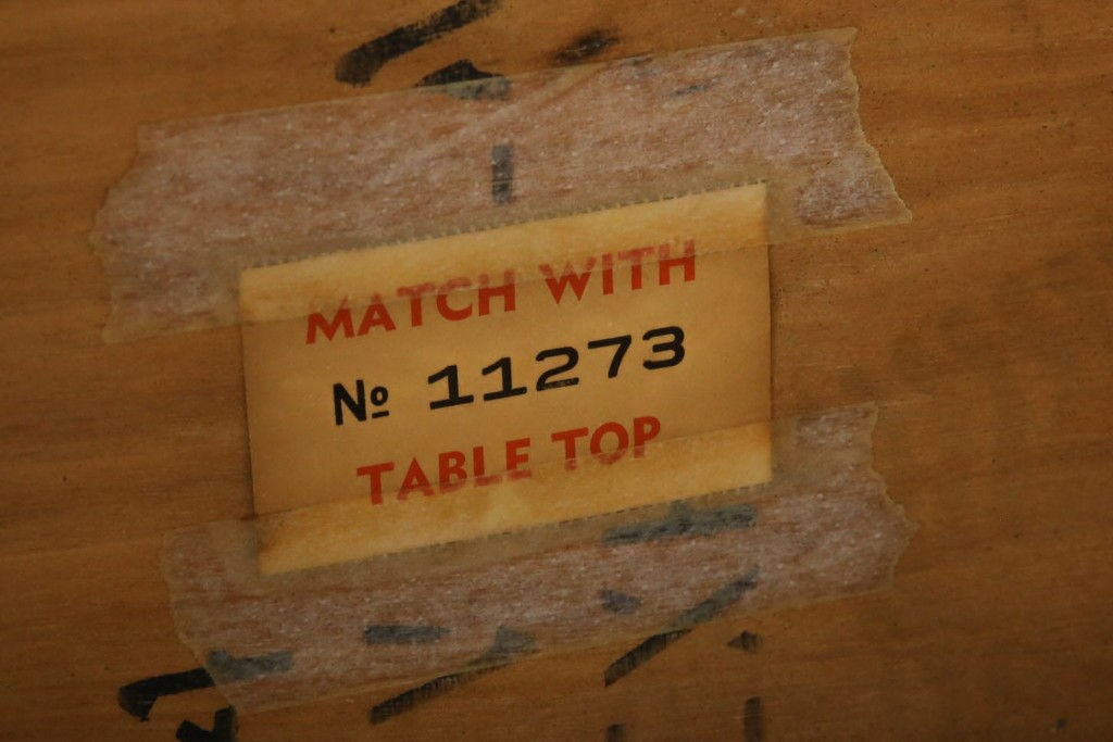 中古　DREXEL HERITAGE(ドレクセルヘリテイジ)　Grand Villa(グランドヴィラ)　上品なデザインのダイニングテーブル　定価約60万円　(R-062416)