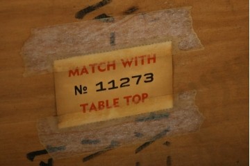 中古　DREXEL HERITAGE(ドレクセルヘリテイジ)　Grand Villa(グランドヴィラ)　上品なデザインのダイニングテーブル　定価約60万円　(R-062416)