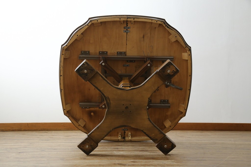 中古　DREXEL HERITAGE(ドレクセルヘリテイジ)　Grand Villa(グランドヴィラ)　上品なデザインのダイニングテーブル　定価約60万円　(R-062416)