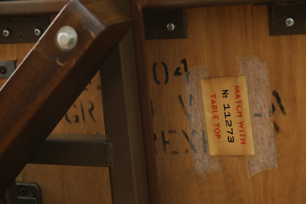 中古　DREXEL HERITAGE(ドレクセルヘリテイジ)　Grand Villa(グランドヴィラ)　上品なデザインのダイニングテーブル　定価約60万円　(R-062416)