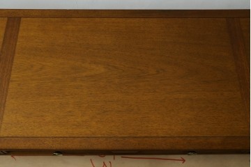 中古　DREXEL HERITAGE(ドレクセルヘリテイジ)　Triune(トライユン)　マホガニー材　洗練されたデザインとクラシカルな佇まいが魅力的なセンターテーブル　(R-062417)
