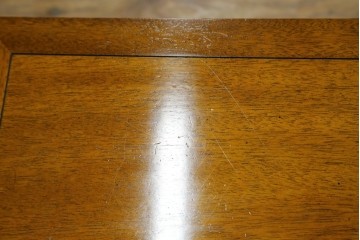 中古　DREXEL HERITAGE(ドレクセルヘリテイジ)　Triune(トライユン)　マホガニー材　洗練されたデザインとクラシカルな佇まいが魅力的なセンターテーブル　(R-062417)