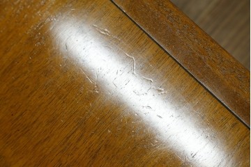中古　DREXEL HERITAGE(ドレクセルヘリテイジ)　Triune(トライユン)　マホガニー材　洗練されたデザインとクラシカルな佇まいが魅力的なセンターテーブル　(R-062417)
