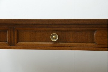 中古　DREXEL HERITAGE(ドレクセルヘリテイジ)　Triune(トライユン)　マホガニー材　洗練されたデザインとクラシカルな佇まいが魅力的なセンターテーブル　(R-062417)