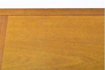 中古　DREXEL HERITAGE(ドレクセルヘリテイジ)　Triune(トライユン)　マホガニー材　洗練されたデザインとクラシカルな佇まいが魅力的なセンターテーブル(カクテルテーブル、リビングテーブル、カフェテーブル、ローテーブル)(R-062417)
