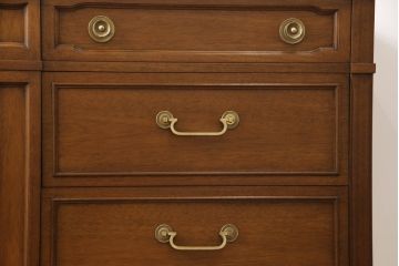 中古　DREXEL HERITAGE(ドレクセルヘリテイジ)　Triune(トライユン)　マホガニー材　気品ある佇まいが美しいサイドボード(サイドチェスト、引き出し)(R-062418)